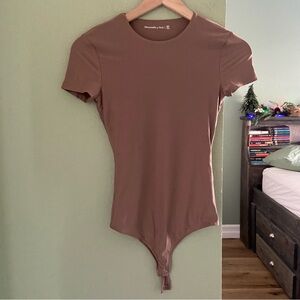 Abercrombie Soft Matte Seamless Tee Bodysuit ~ Light Brown ~ Size XS Tall